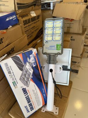 Lampadaire Solaire Jarrett avec support – IP65 | 200W ☀️
